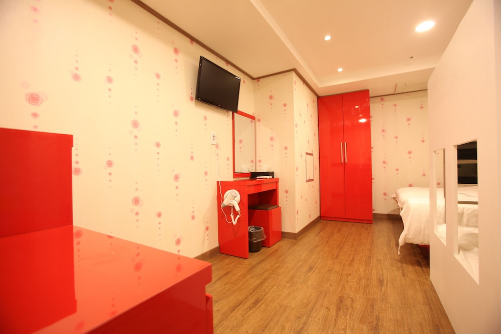 Myeongdong Mom House 35/46