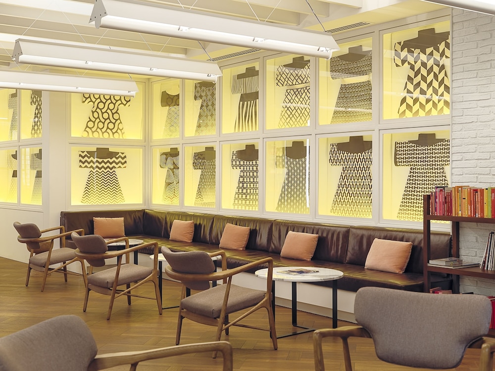 H10 Universitat Hotel 34/47