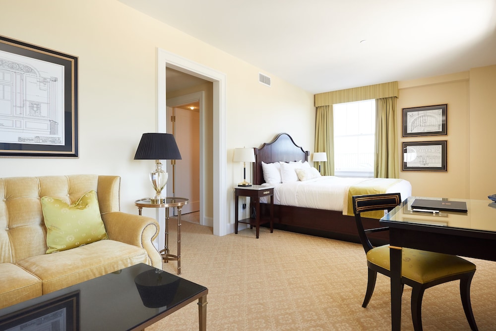The Hotel Settles 25/35