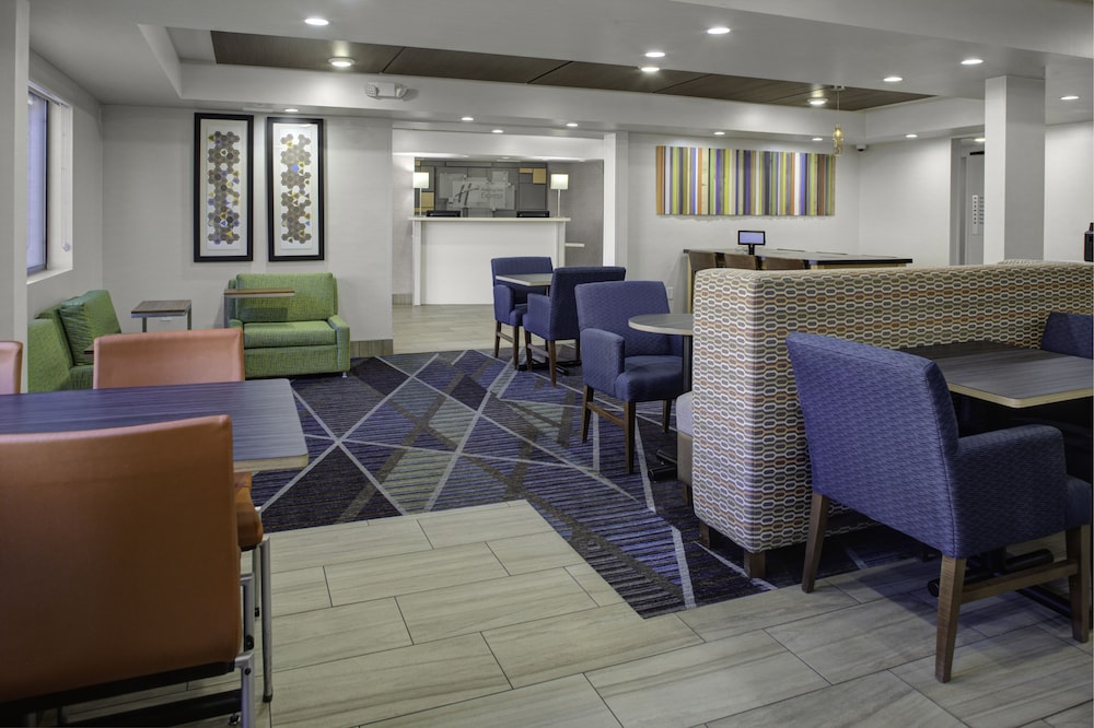 Holiday Inn Express Sedona Oak Creek 9/73