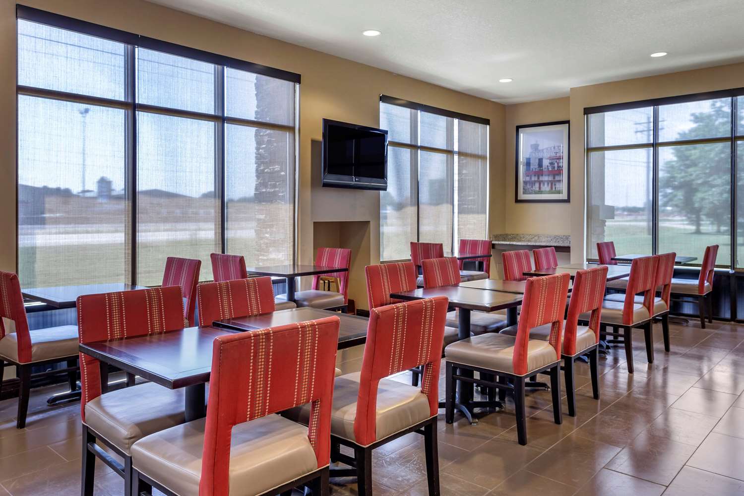 Comfort Suites Jonesboro University Area 19/32