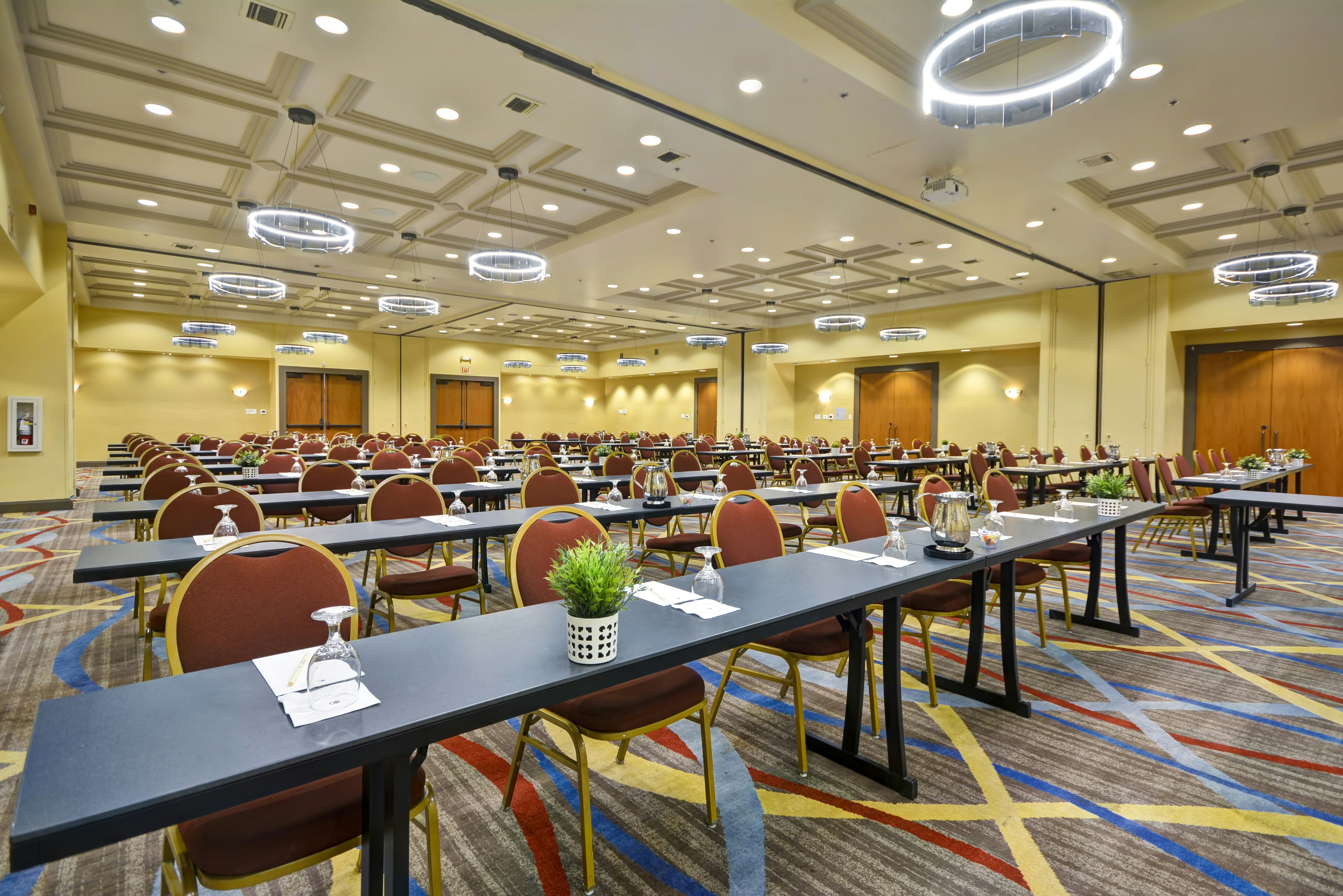 Doubletree By Hilton Phoenix North 70/73