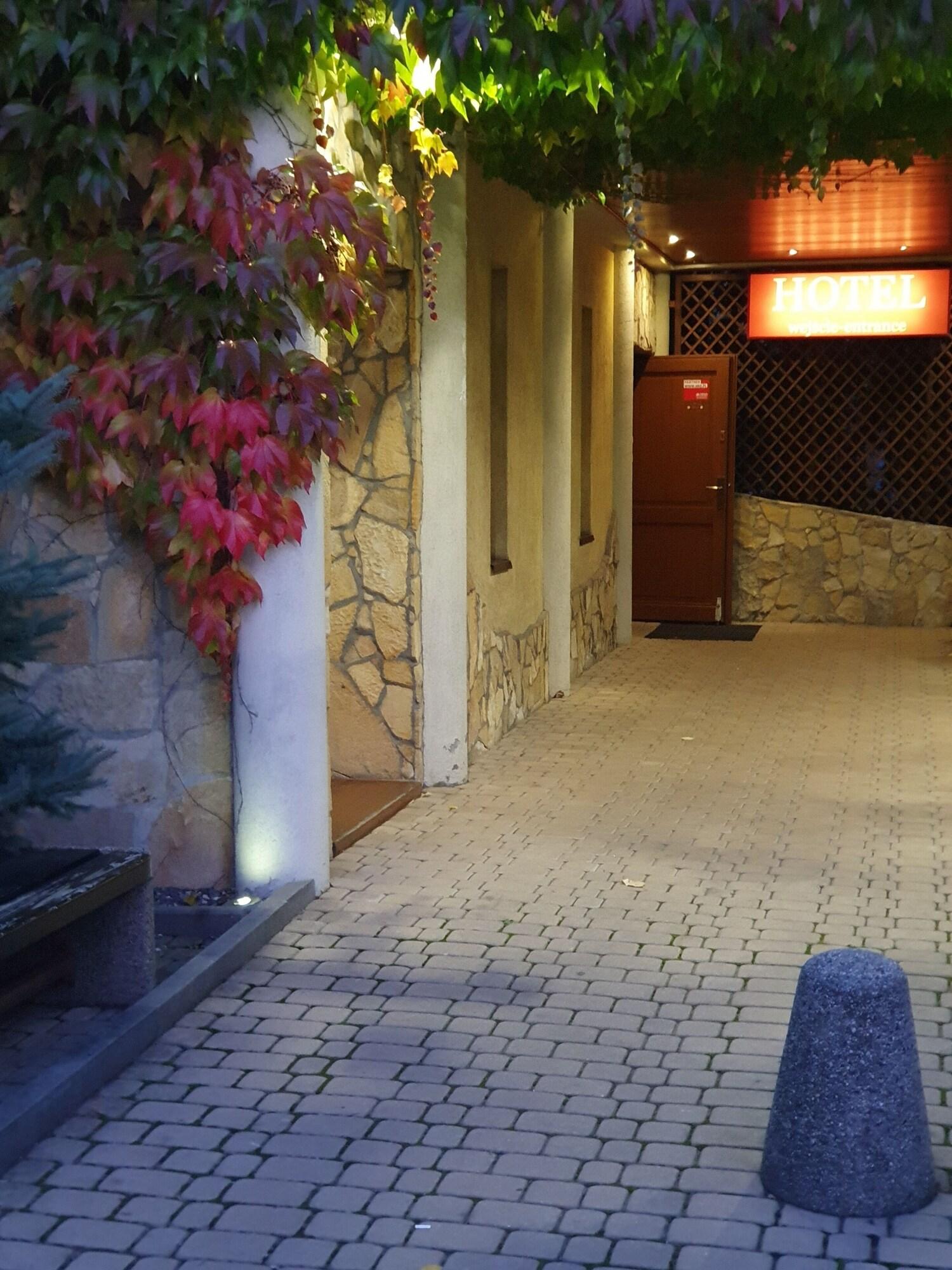 Trzy Swiaty Hotel Restauracia Spa & Wellness 47/50