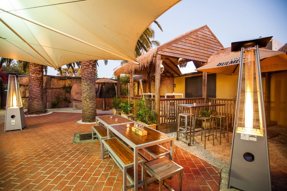 Leisure Inn 33/64