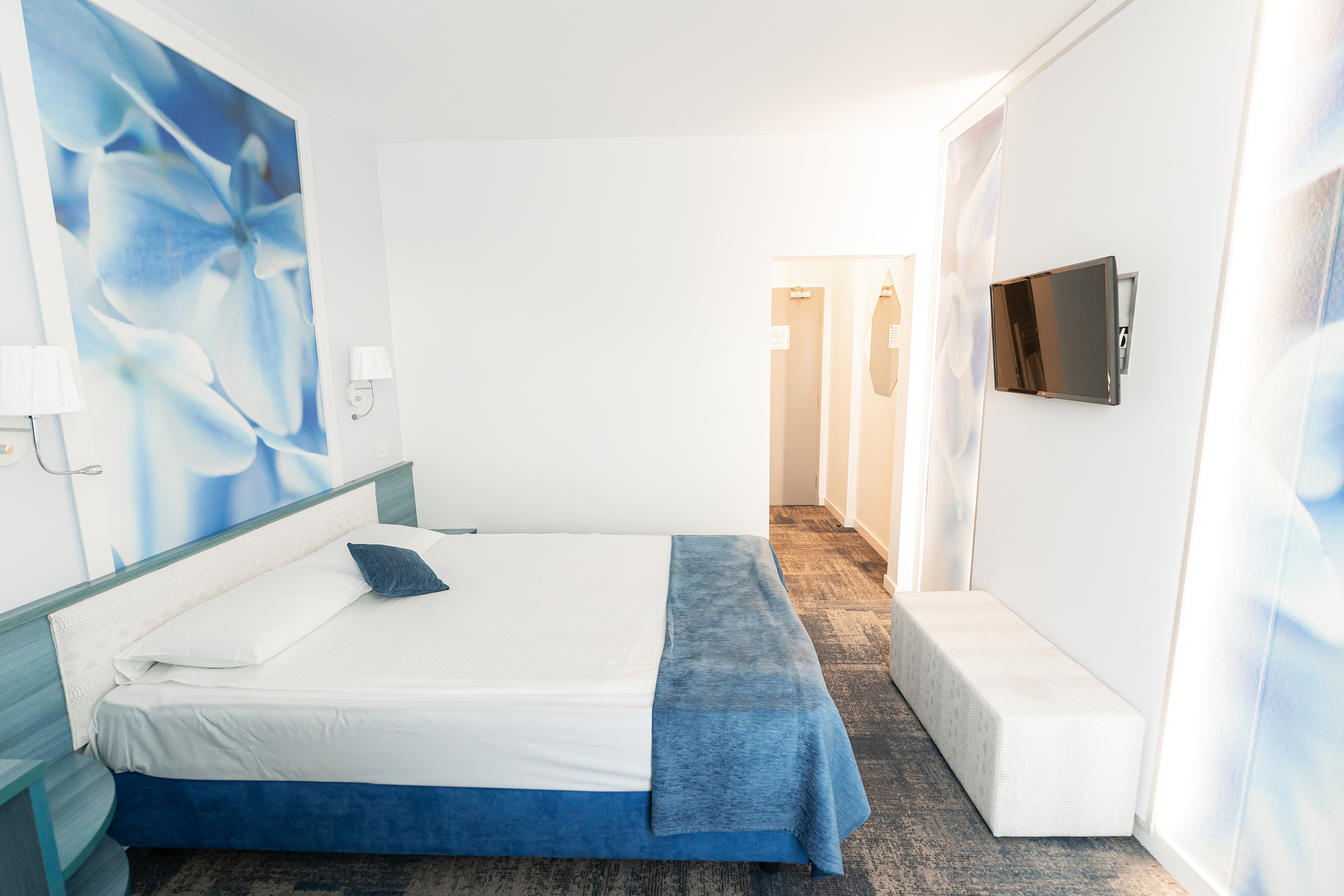 غرفة قياسية بسرير مزدوج، Continental Hotel 2/7