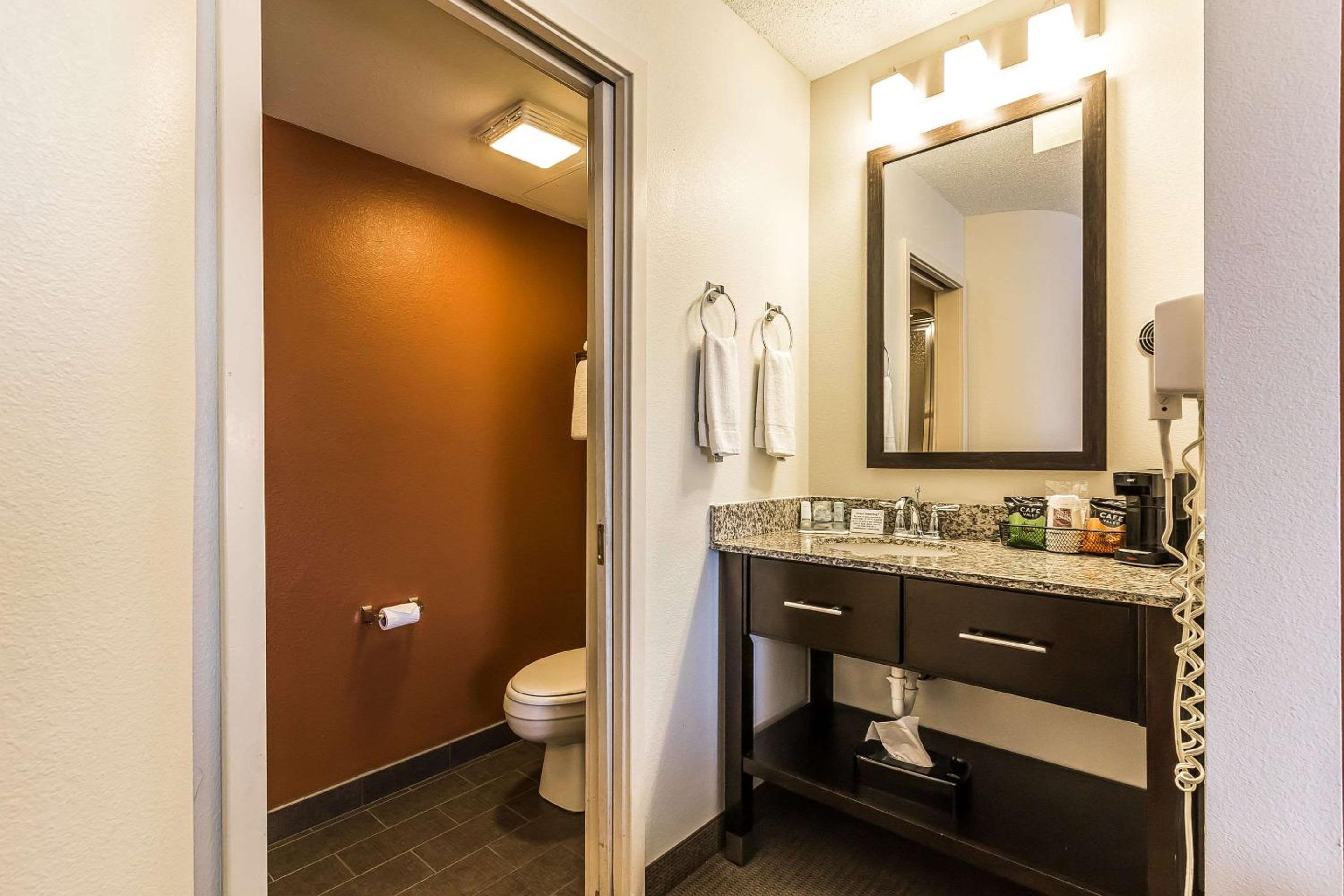 غرفة بزنس، Sleep Inn Springfield South I60 near Medical District 4/4
