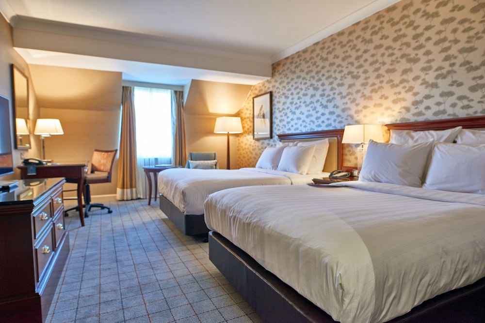 SUPERIOR, 2 DOUBLE BEDS