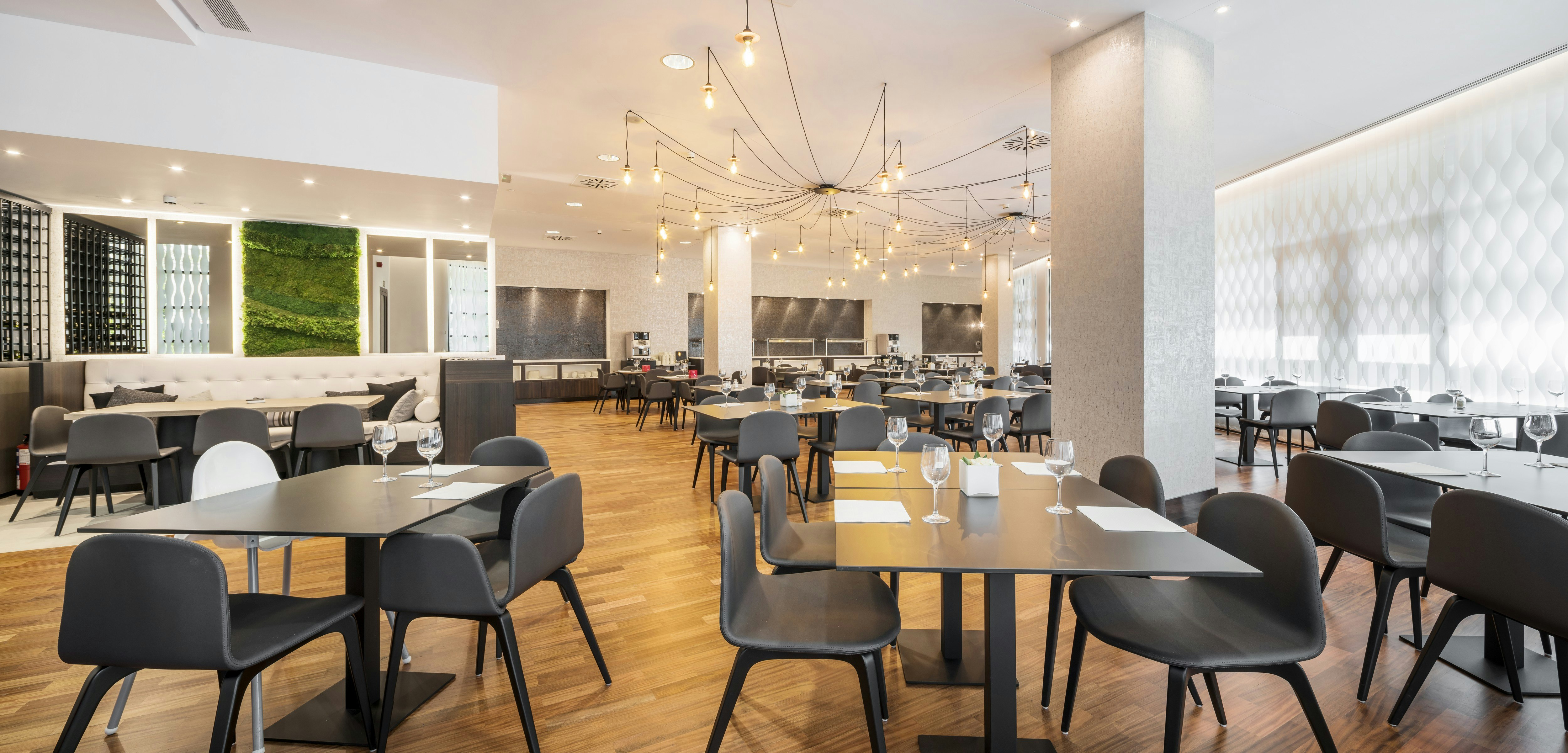 Ilunion Pio Xii Hotel 33/45