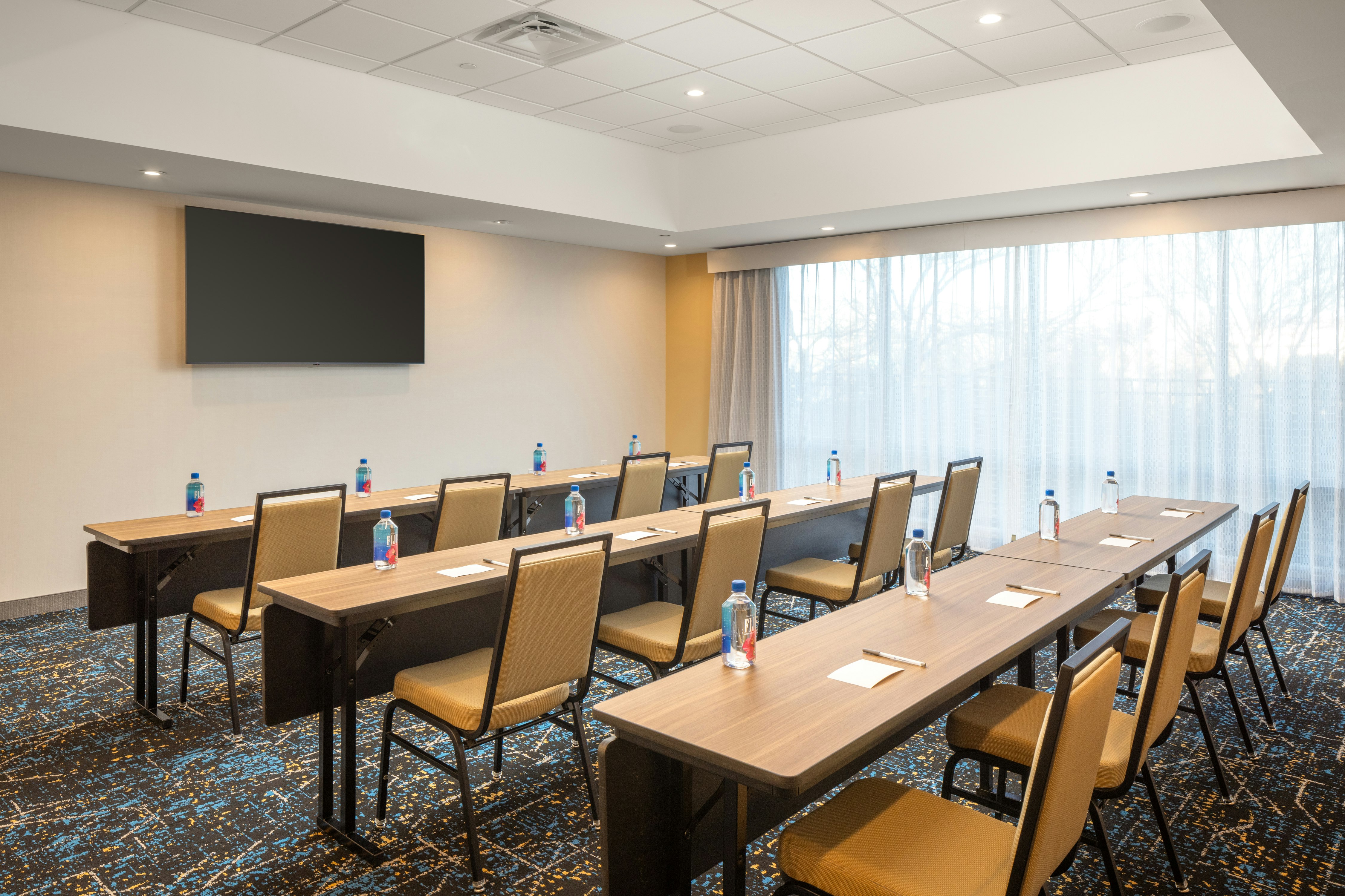 Hampton Inn and Suites by Hilton Cottonwood 13/19