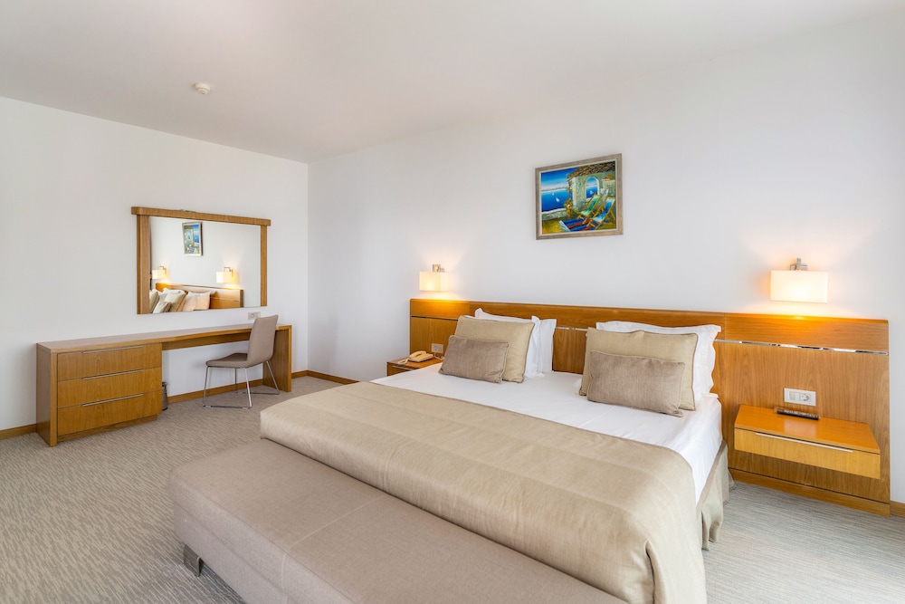 SUITE, KING BED, SEA VIEW, BALCONY