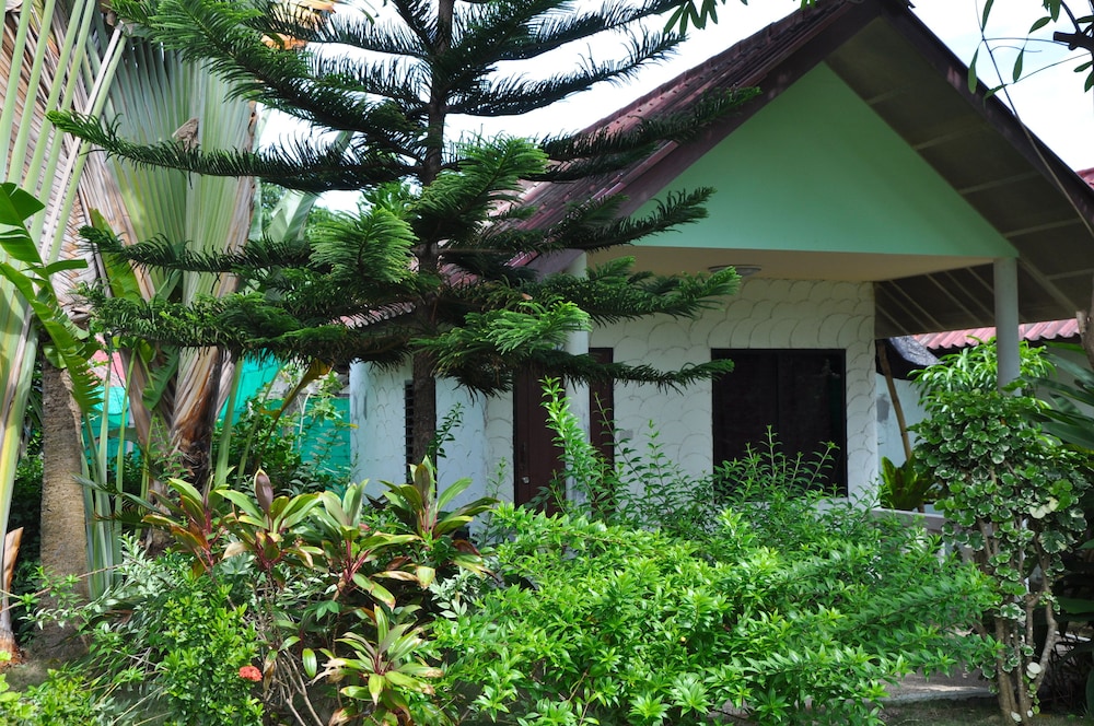 Coral Bungalows 49/53