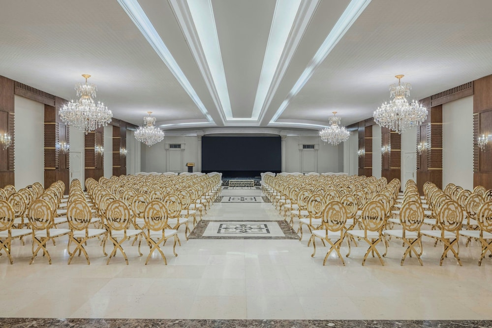 فندق المدينة مريديان(Le Meridien Medina) 51/60