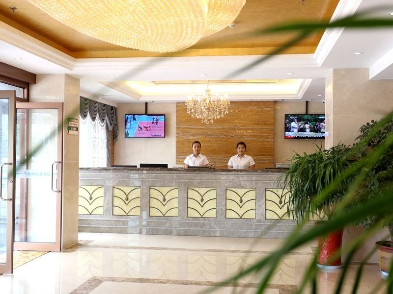 Lobby at GreenTree Inn RiZhao ShanHaiTian Holiday Resort Business Hotel, RIZHAO