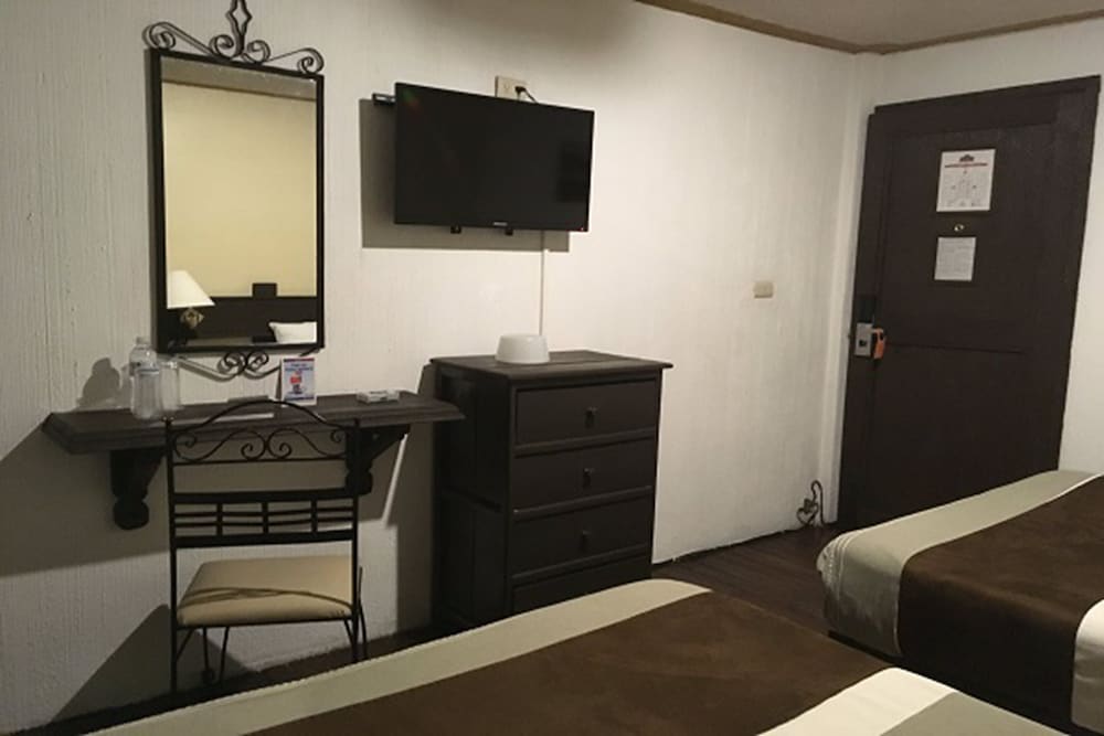 Hotel Mision Xalapa Plaza de Las Convenciones 32/33