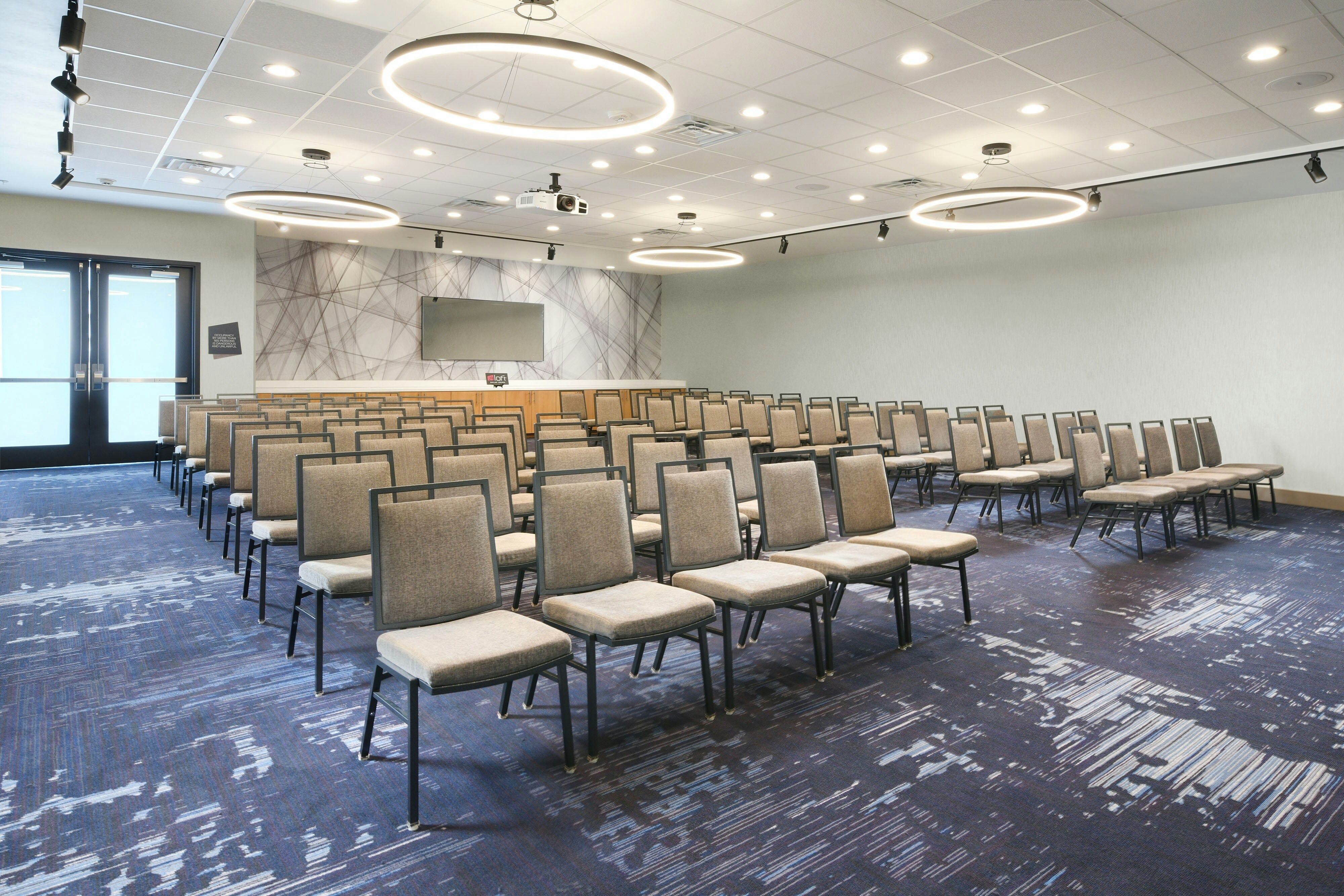 Aloft Dallas Euless 36/44