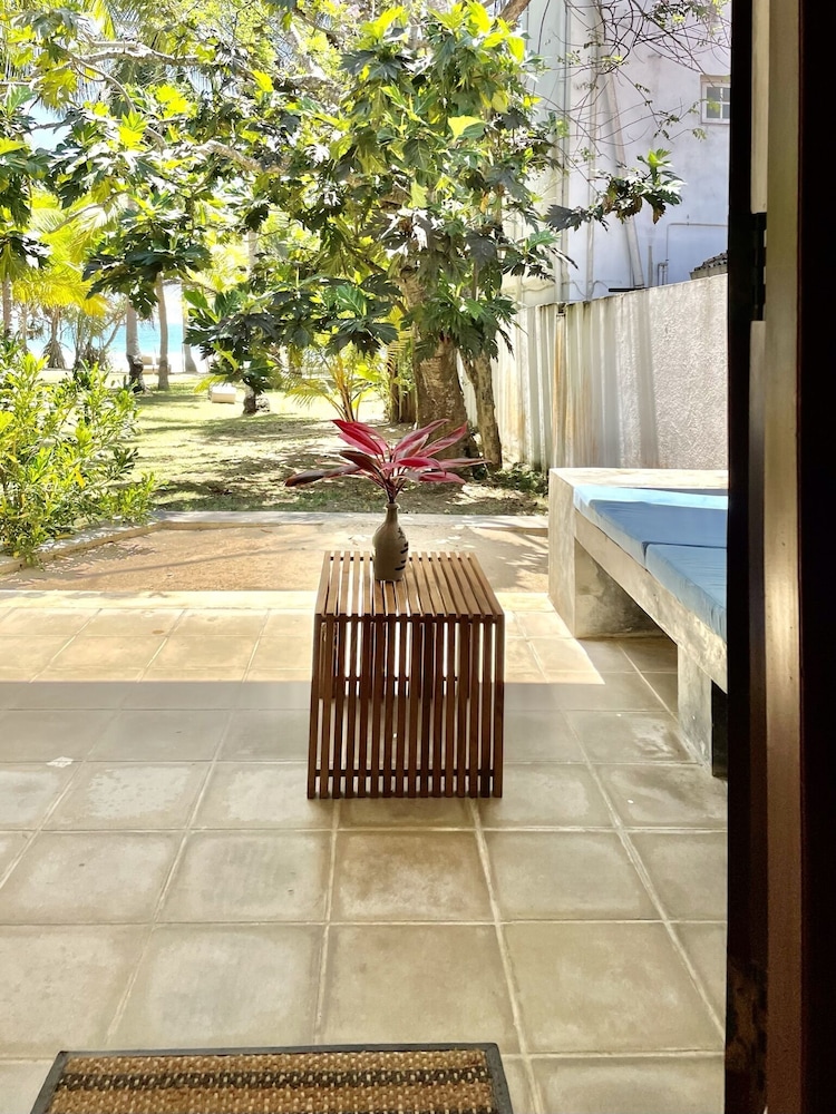 Isana Beach House 31/50