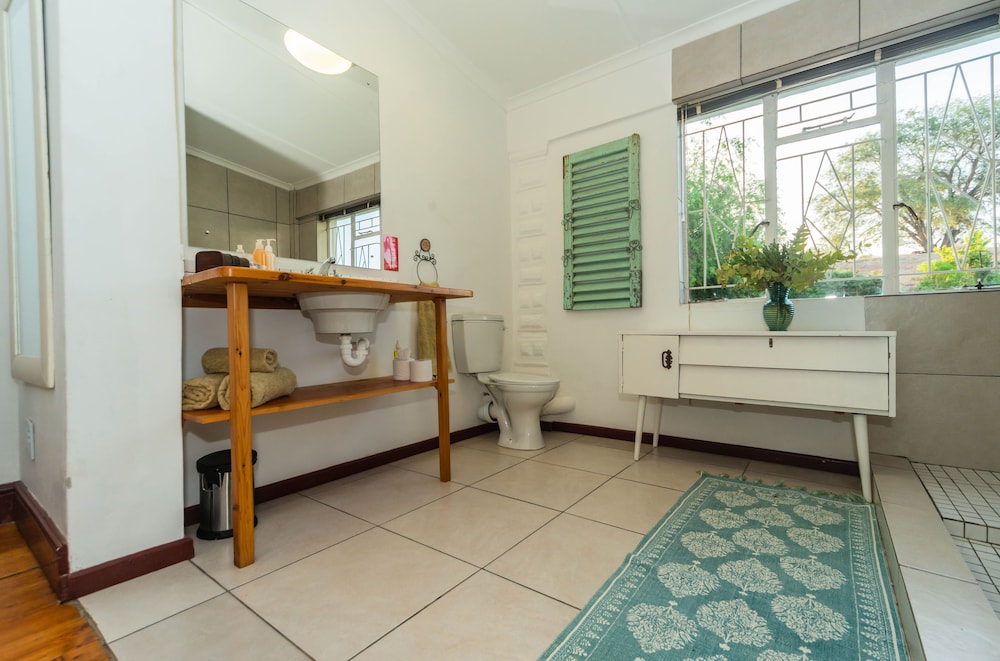 Melkboomsdrift Guest House 50/50