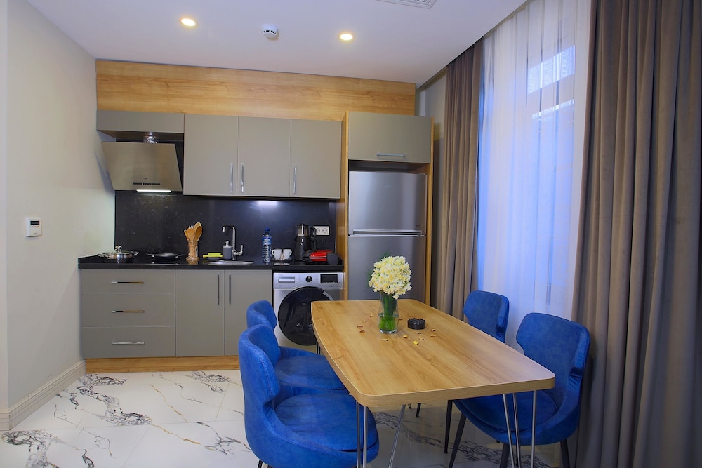 Princely Suites 40/50