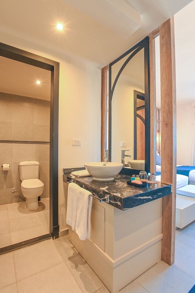Ajira Boutique Hurghada Marina Hotel 56/57