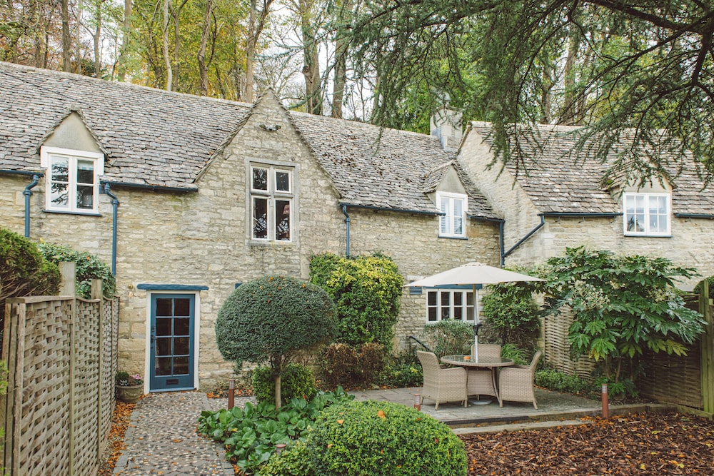 The Swan 3/49