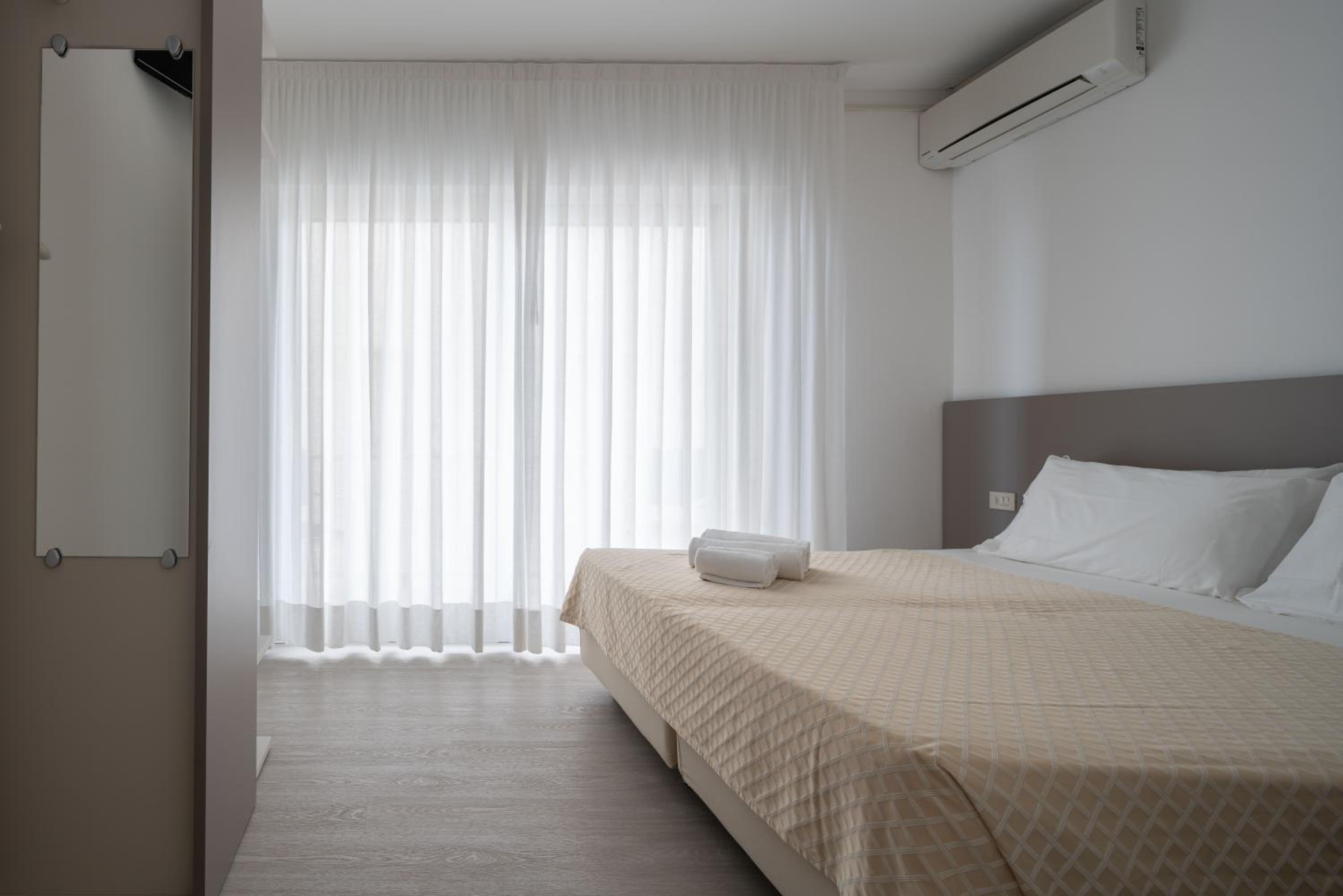 Comfort, Double Bed, Lateral Side Sea View