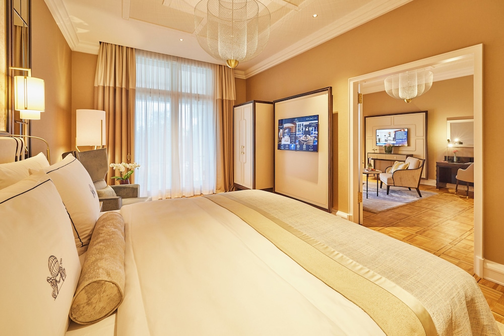 جناح بسريرين منفصلين بإطلالة على البحيرة بغرفة نوم واحدة، Hotel Atlantic Hamburg, Autograph Collection 3/6