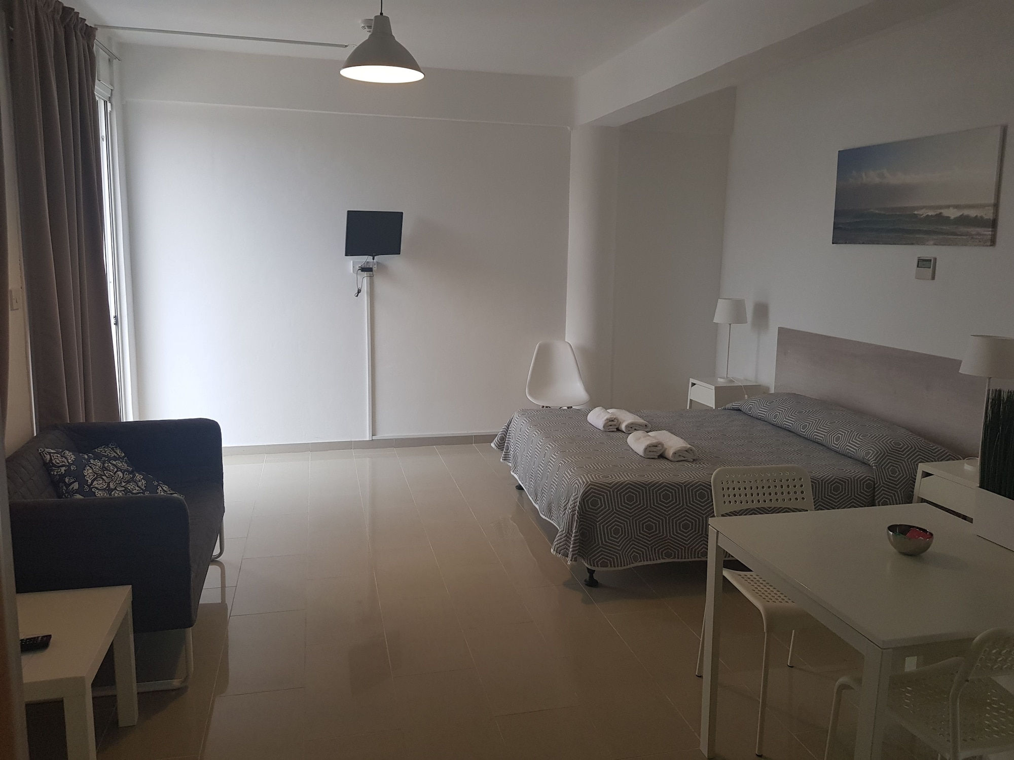جناح استوديو بسرير كوين، Valentinos Apartments 10/10
