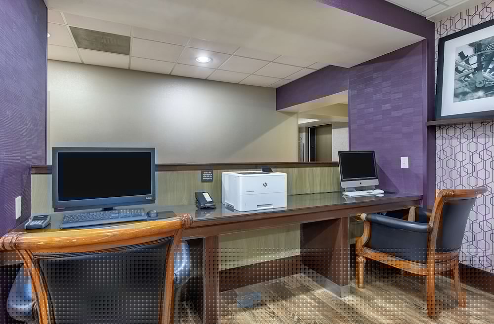 Hampton Inn Cullman 51/56