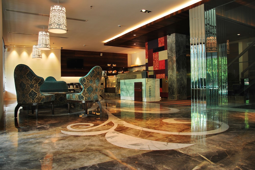 Maya Hotel 10/61