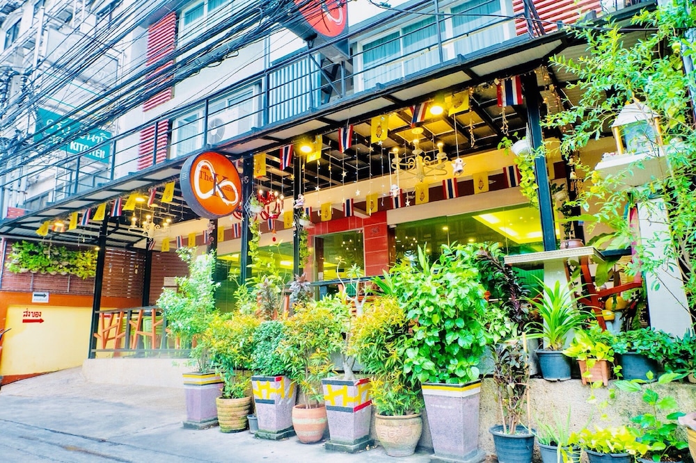 The Konnect Hotel 3/50