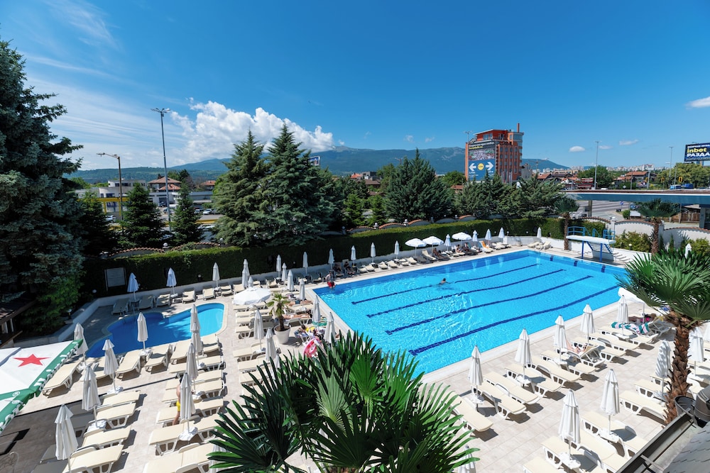 Montecito Hotel Sofia 40/73