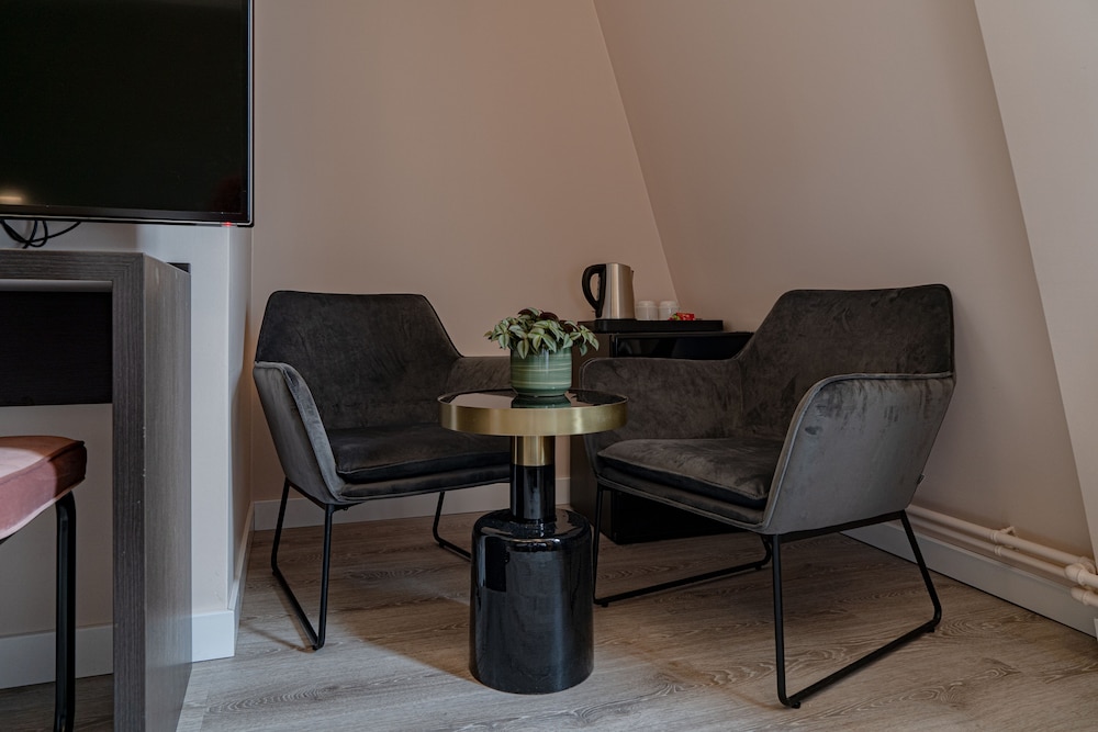 Hotel de Duif 31/50
