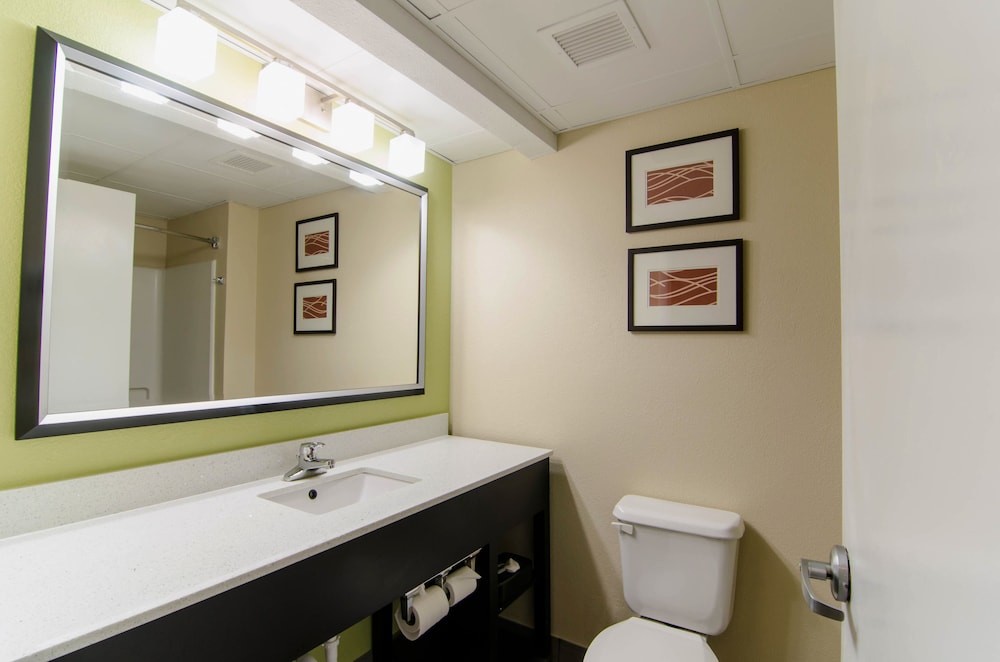 Clarion Pointe Apex - Holly Springs 15/43