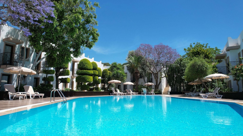Flora Bodrum Hotel 61/63
