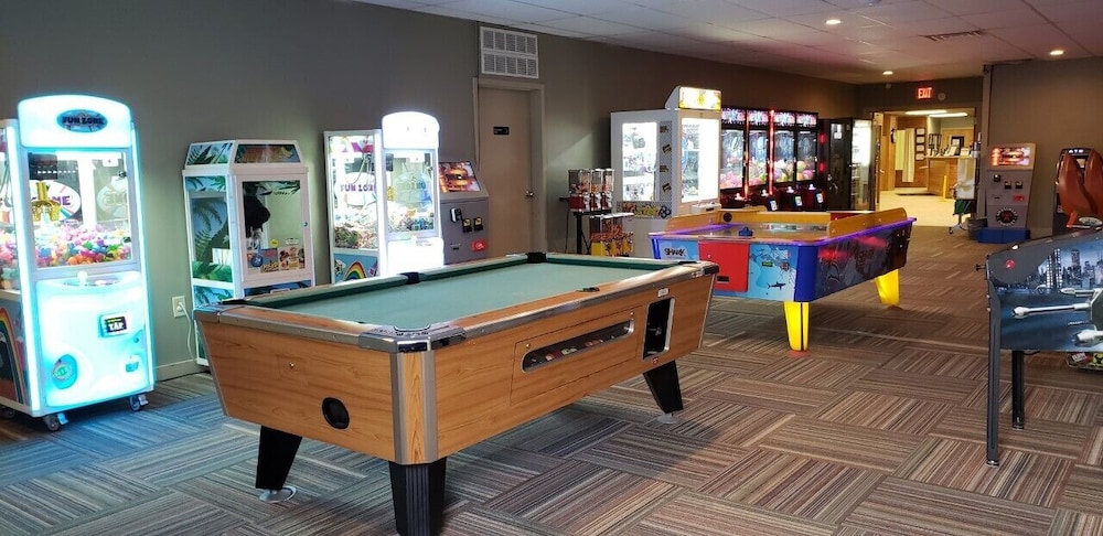 Tamarack Wisconsin Dells a Ramada by Wyndham 2/50