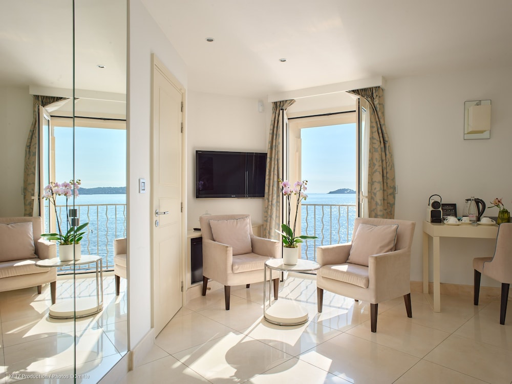 Cap Estel 40/77