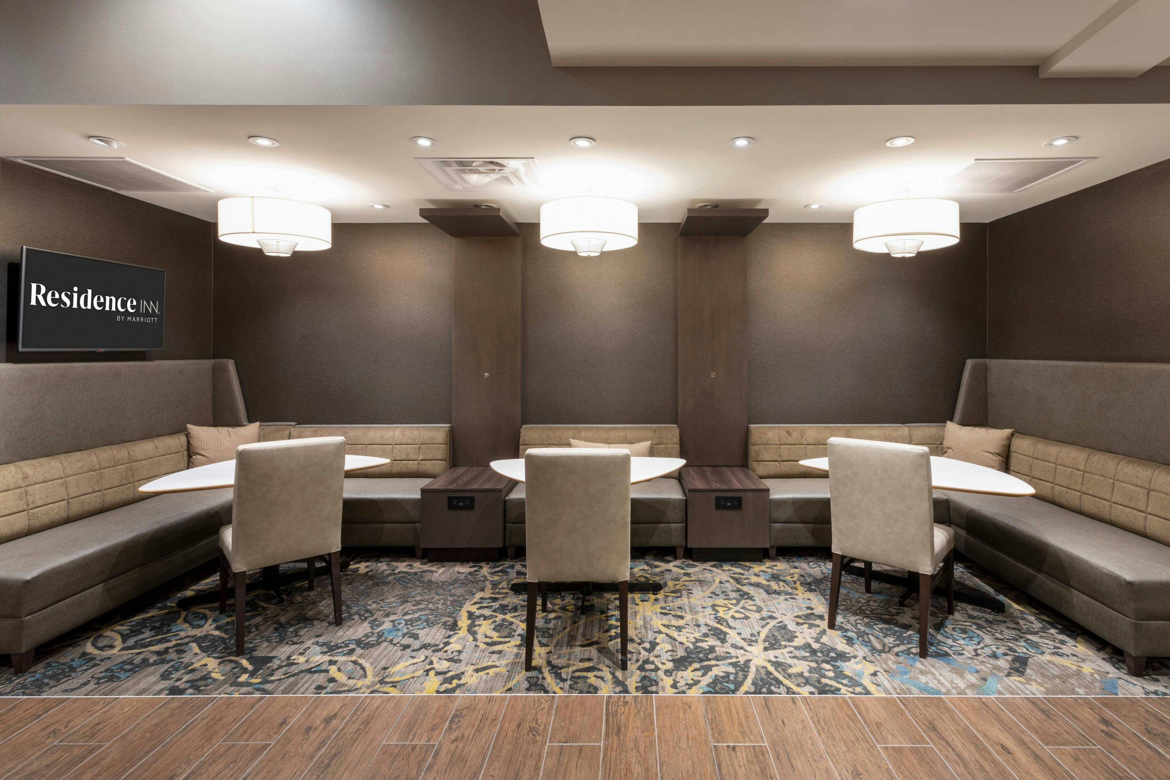 Residence Inn Minneapolis Maple Grove/Arbor Lakes 38/41