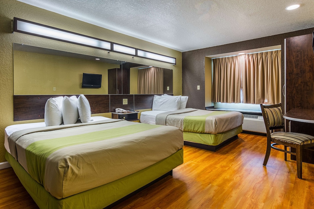 Motel6 Canton GA 28/52