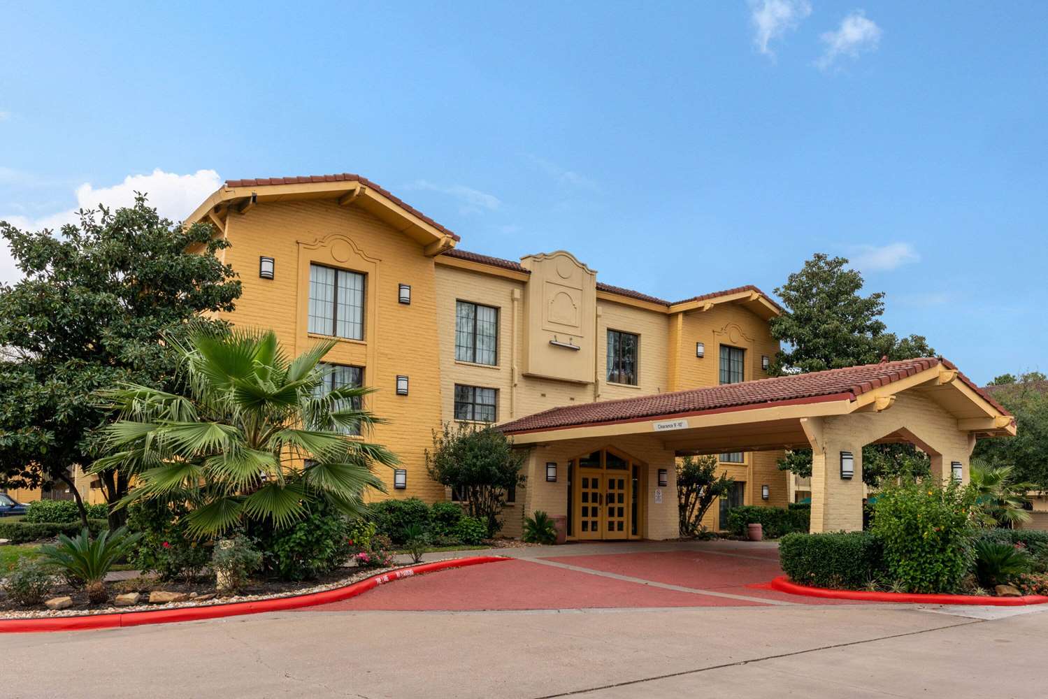 Super 8 by Wyndham The Woodlands North 4/40