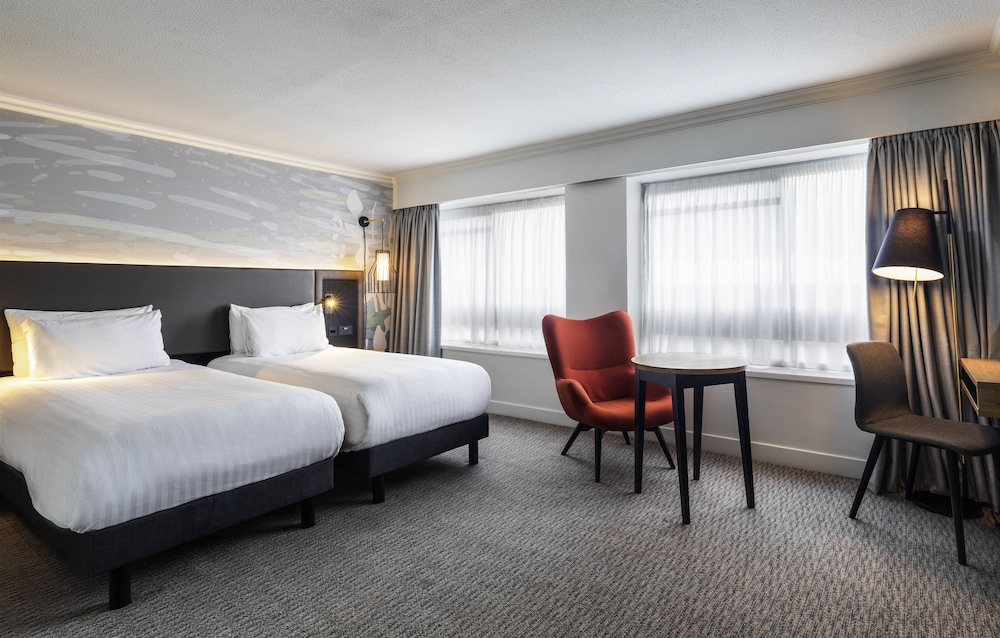 Mercure Bedford Centre Hotel 14/50