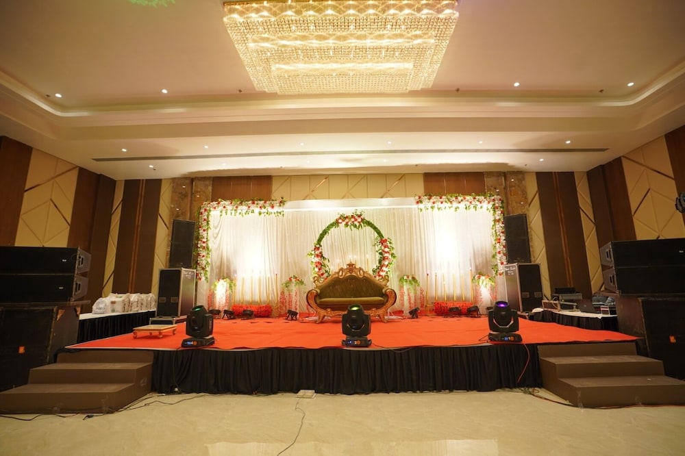 HOTEL ABHINANDAN 19/29