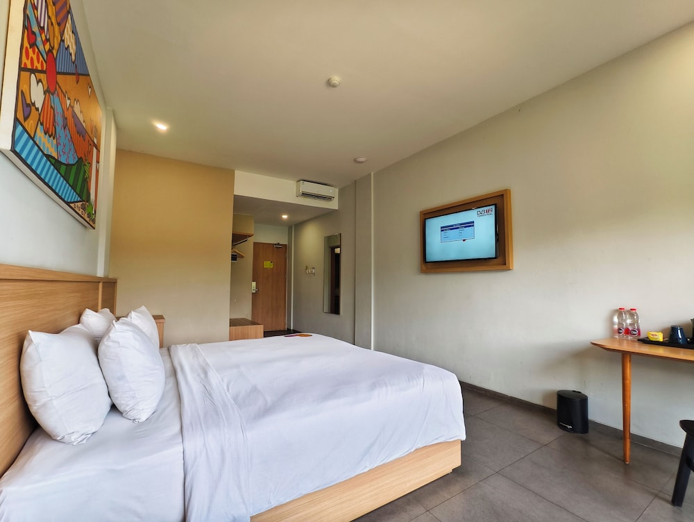 MaxOneHotels.com at Anyer 16/42