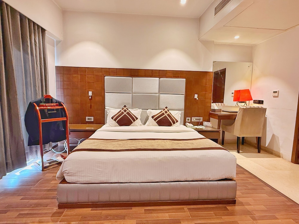 Hotel Sawera Grand 16/46