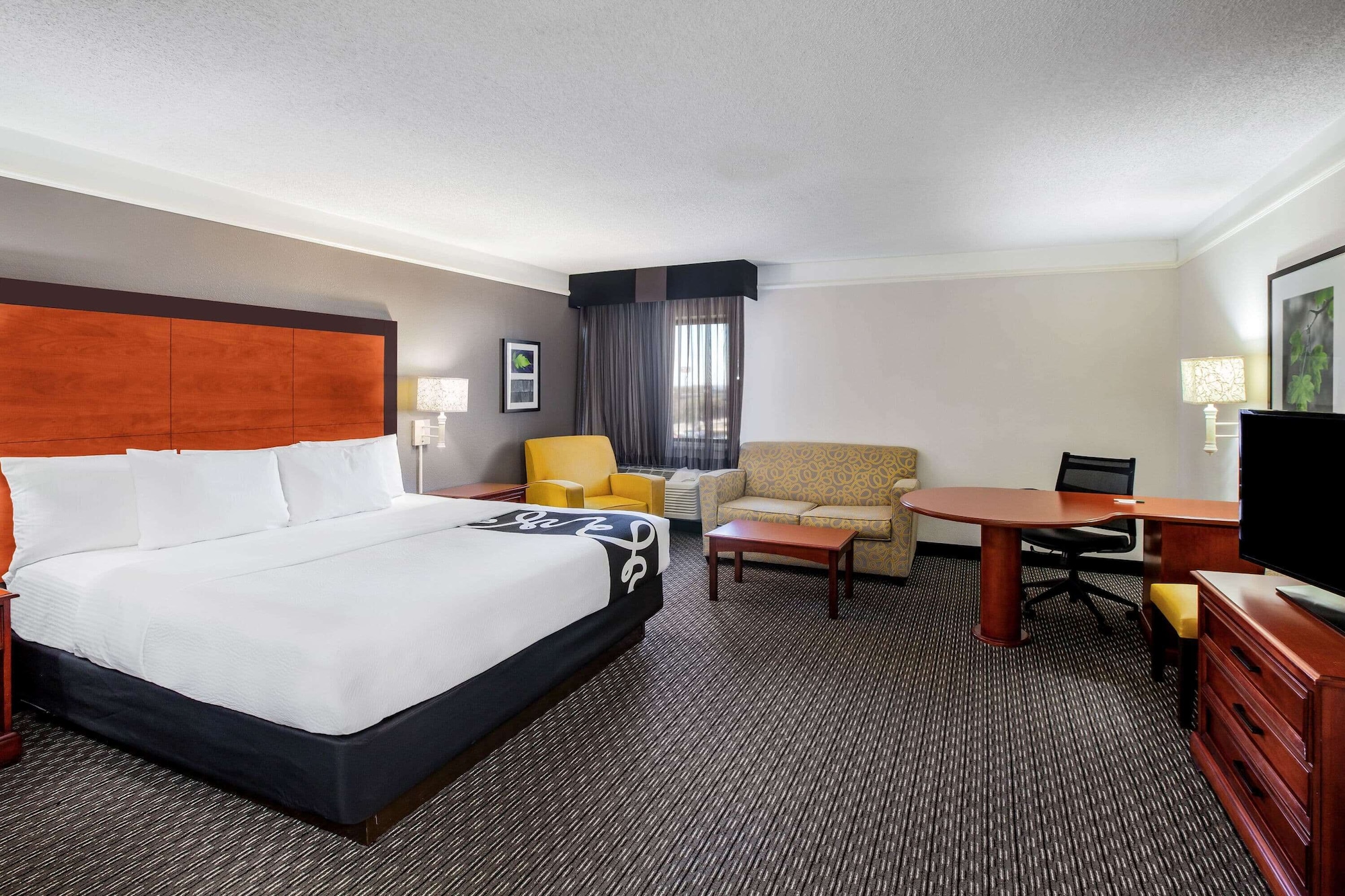 ROOM, KING BED, ACCESSIBLE