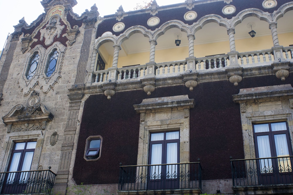 Hotel Morales Historical & Colonial 4/73