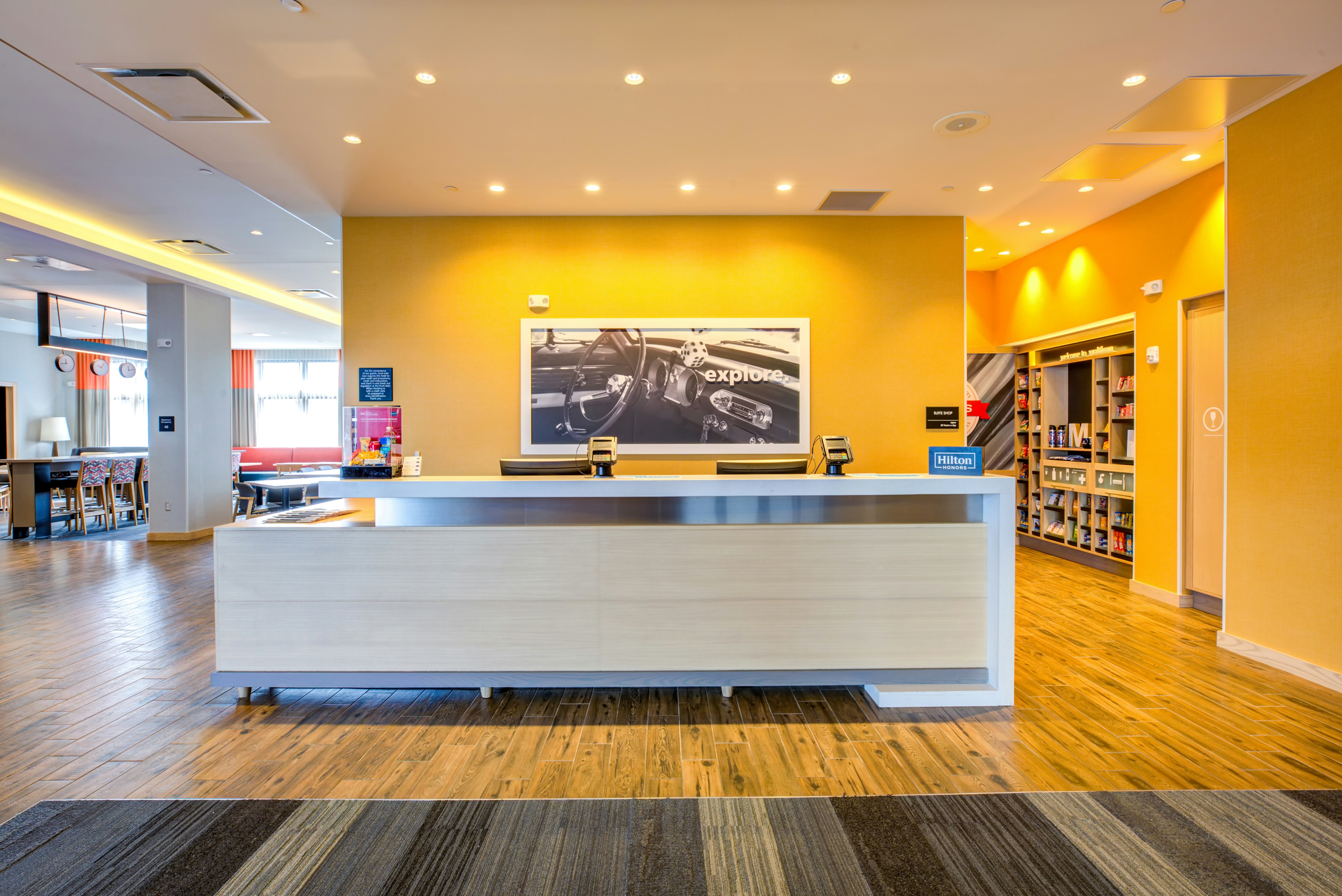 Hampton Inn & Suites Boston/Waltham 1/28