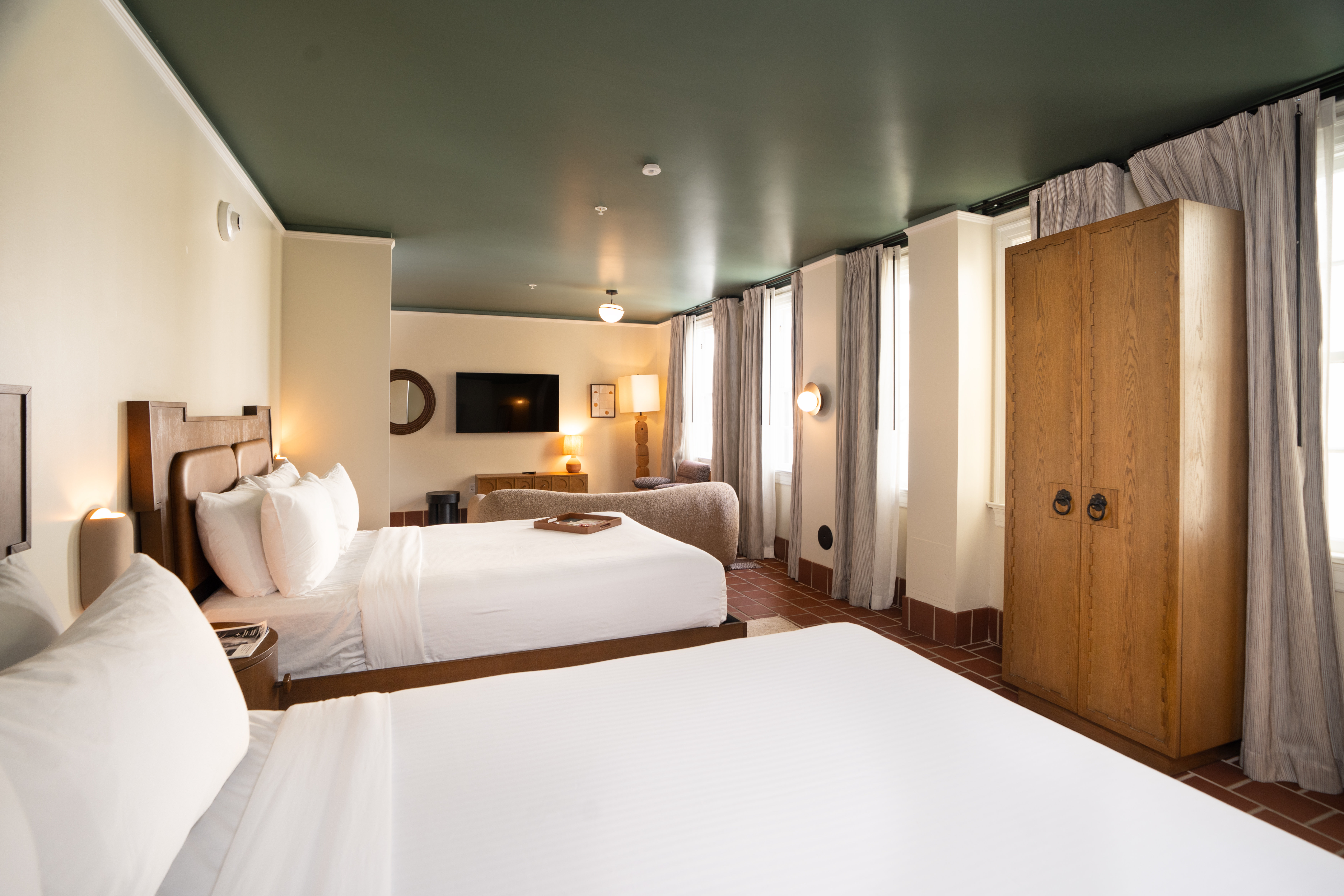 Stone, 2 Queen Beds
