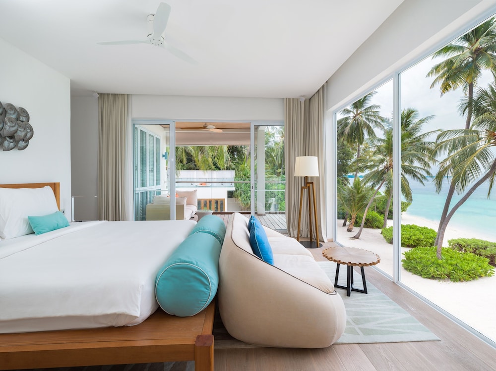 Estate, Amilla, 5 King Beds, Single Bed