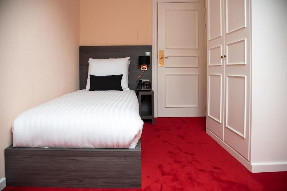 La Bourse Hotel 8/39