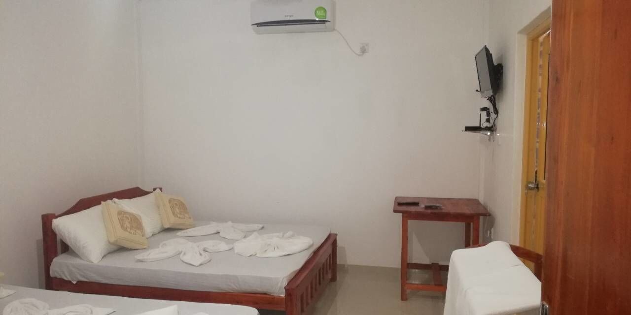 DELUXE, DOUBLE BED